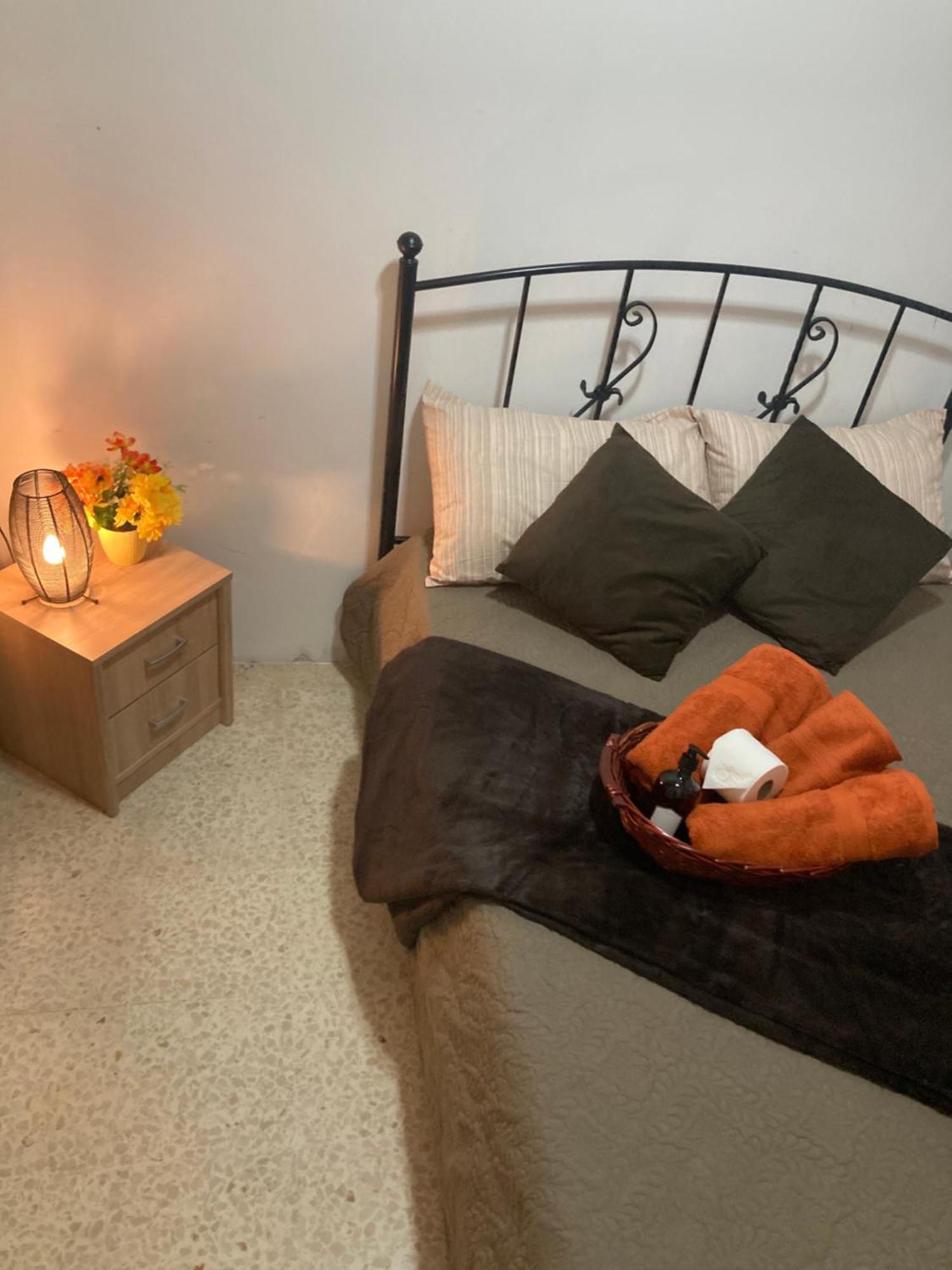 Charming Central Townhouse In Sliema Steps From Promenade And Sliema Ferryアパートメント エクステリア 写真